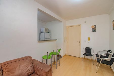 Sala de apartamento para alugar com 2 quartos, 48m² em Costa E Silva, Porto Alegre