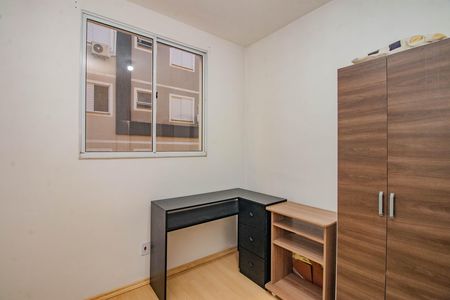 Quarto  de apartamento para alugar com 2 quartos, 48m² em Costa E Silva, Porto Alegre