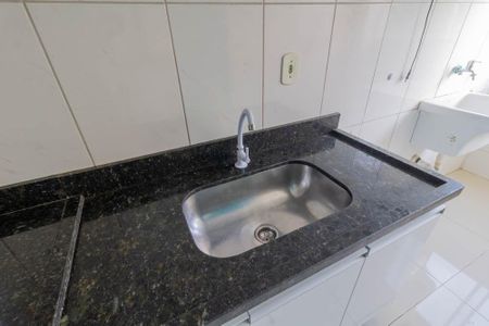 Apartamento para alugar com 47m², 2 quartos e 1 vagaCozinhaCozinha e Área de Serviço