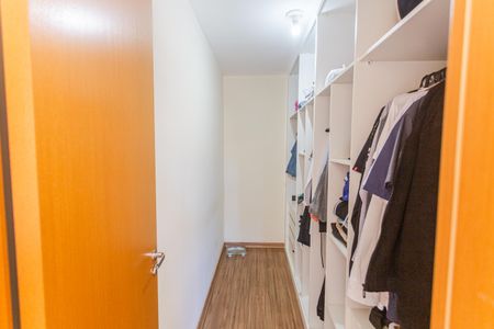 Apartamento à venda com 88m², 3 quartos e 2 vagas Apartamento à venda com 88m², 3 quartos e 2 vagasCloset da Suíte