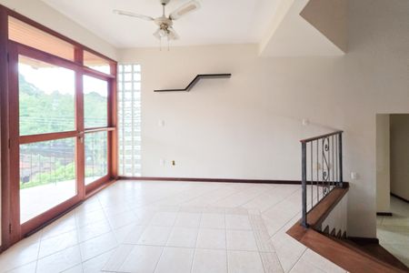 Casa para alugar com 460m², 5 quartos e 6 vagasSala