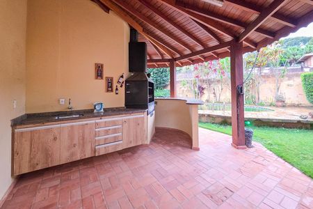 Casa para alugar com 460m², 5 quartos e 6 vagasÁrea externa