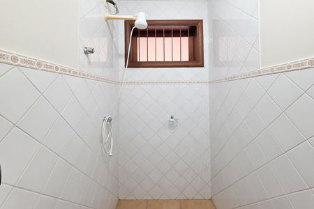 Casa para alugar com 460m², 5 quartos e 6 vagasÁrea de Serviço
