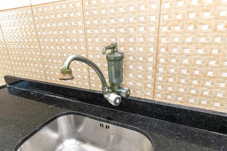 Cozinha - Torneira de apartamento para alugar com 1 quarto, 38m² em Ramos, Rio de Janeiro