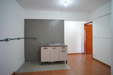 Sala de apartamento para alugar com 1 quarto, 40m² em Centro Histórico, Porto Alegre