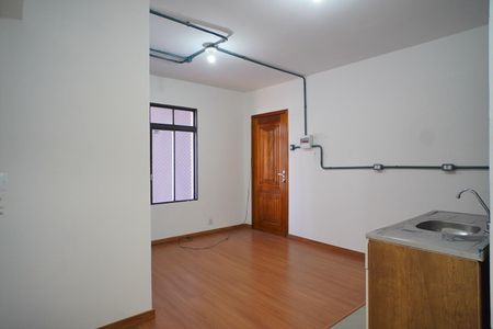 Sala - cozinha  de apartamento para alugar com 1 quarto, 40m² em Centro Histórico, Porto Alegre