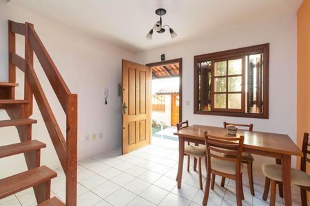 Sala de casa de condomínio para alugar com 2 quartos, 58m² em Camaquã, Porto Alegre