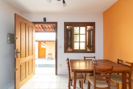 Sala de casa de condomínio para alugar com 2 quartos, 58m² em Camaquã, Porto Alegre