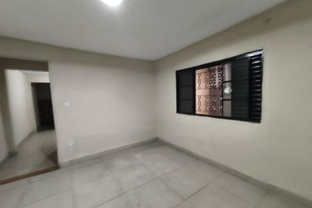 Casa à venda com 245m², 3 quartos e 2 vagas Casa à venda com 245m², 3 quartos e 2 vagasCasa 2 - Quarto