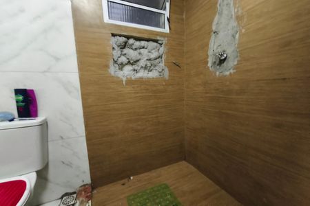 Casa à venda com 245m², 3 quartos e 2 vagas Casa à venda com 245m², 3 quartos e 2 vagasBanheiro Social
