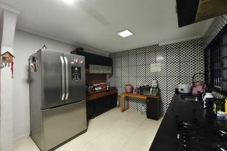 Casa à venda com 245m², 3 quartos e 2 vagas Casa à venda com 245m², 3 quartos e 2 vagasCozinha