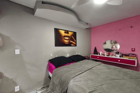 Casa à venda com 245m², 3 quartos e 2 vagas Casa à venda com 245m², 3 quartos e 2 vagasQuarto Suíte