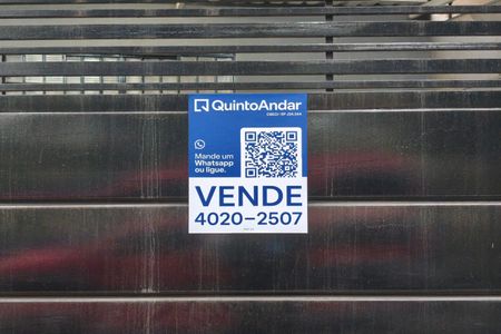 Casa à venda com 245m², 3 quartos e 2 vagas Casa à venda com 245m², 3 quartos e 2 vagasPLACA INSTALADA NA FACHADA
