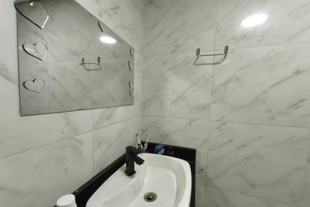 Casa à venda com 245m², 3 quartos e 2 vagas Casa à venda com 245m², 3 quartos e 2 vagasBanheiro Social
