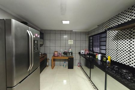 Casa à venda com 245m², 3 quartos e 2 vagas Casa à venda com 245m², 3 quartos e 2 vagasCozinha