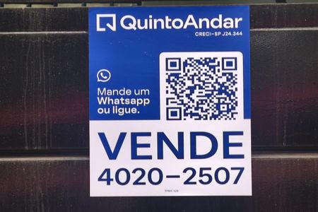 Casa à venda com 245m², 3 quartos e 2 vagas Casa à venda com 245m², 3 quartos e 2 vagasPLACA INSTALADA NA FACHADA