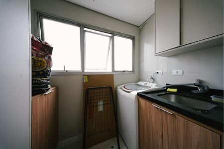 Cozinha e Área de Serviço de apartamento para alugar com 2 quartos, 58m² em Vila Santana, São Paulo