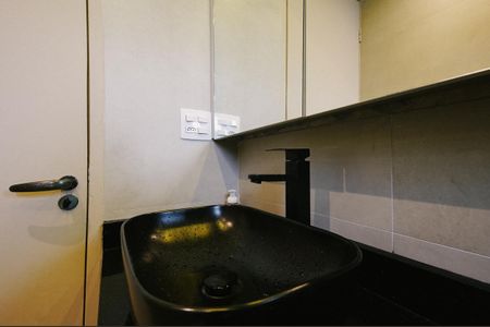 Banheiro de apartamento para alugar com 2 quartos, 58m² em Vila Santana, São Paulo