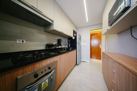 Cozinha e Área de Serviço de apartamento para alugar com 2 quartos, 58m² em Vila Santana, São Paulo