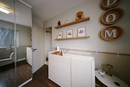 Quarto 2 de apartamento para alugar com 2 quartos, 58m² em Vila Santana, São Paulo