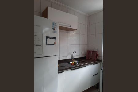 Cozinha de apartamento à venda com 2 quartos, 54m² em Parque Pinheiros, Taboão da Serra