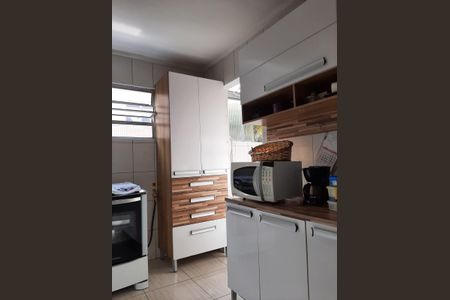 Cozinha de apartamento à venda com 2 quartos, 54m² em Parque Pinheiros, Taboão da Serra