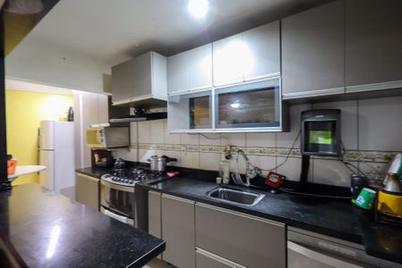 Casa de condomínio à venda com 90m², 3 quartos e 2 vagasCozinha