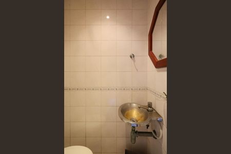 Casa de condomínio à venda com 90m², 3 quartos e 2 vagasLavabo