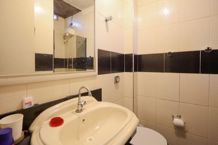 Casa de condomínio à venda com 90m², 3 quartos e 2 vagasBanheiro Social