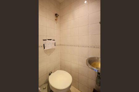Casa de condomínio à venda com 90m², 3 quartos e 2 vagasLavabo