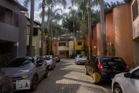 Casa de condomínio à venda com 90m², 3 quartos e 2 vagasFachada Interna casas
