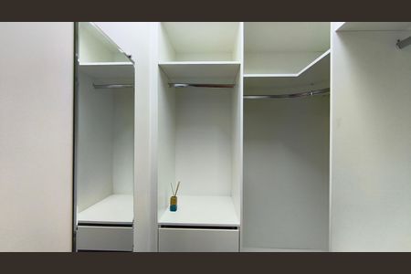 Apartamento à venda com 88m², 2 quartos e 1 vagaCloset da Suíte 2