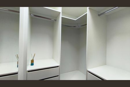 Apartamento à venda com 88m², 2 quartos e 1 vagaCloset da Suíte 2