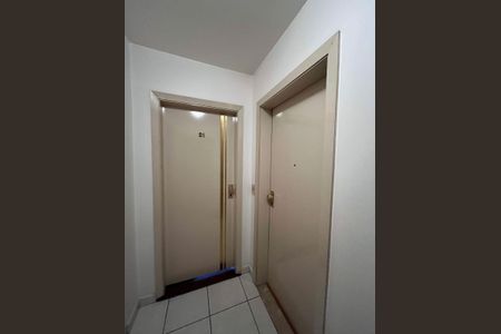 Apartamento à venda com 70m², 3 quartos e 1 vaga Apartamento à venda com 70m², 3 quartos e 1 vagaÁrea externa