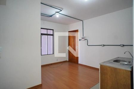 Cozinha de apartamento para alugar com 1 quarto, 40m² em Centro Histórico, Porto Alegre