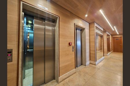 Studio para alugar com 41m², 1 quarto e 1 vaga Studio para alugar com 41m², 1 quarto e 1 vagaHall