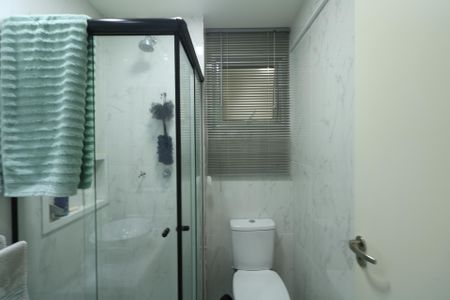 Apartamento à venda com 55m², 2 quartos e 1 vaga Apartamento à venda com 55m², 2 quartos e 1 vagaBanheiro