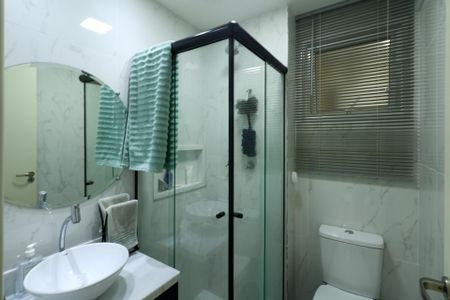 Apartamento à venda com 55m², 2 quartos e 1 vaga Apartamento à venda com 55m², 2 quartos e 1 vagaBanheiro