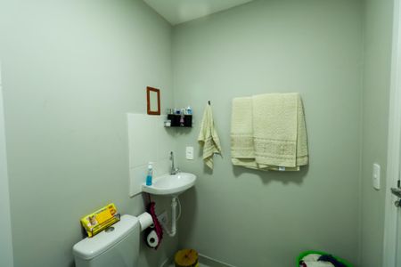 Apartamento para alugar com 45m², 2 quartos e 1 vaga Apartamento para alugar com 45m², 2 quartos e 1 vagaBanheiro social