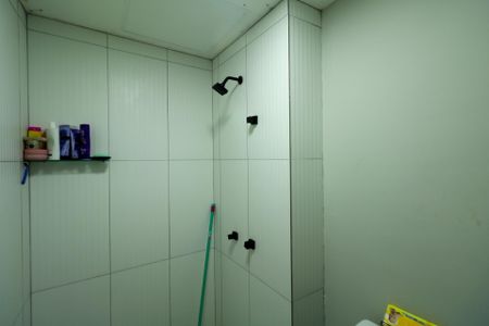 Apartamento para alugar com 45m², 2 quartos e 1 vaga Apartamento para alugar com 45m², 2 quartos e 1 vagaBanheiro social