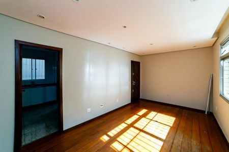 Sala de apartamento para alugar com 3 quartos, 100m² em Sagrada Família, Belo Horizonte