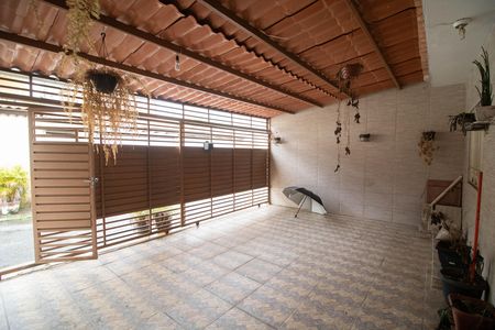 Casa à venda com 124m², 1 quarto e 2 vagas Casa à venda com 124m², 1 quarto e 2 vagasGARAGEM