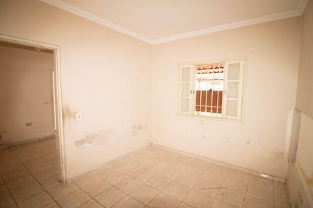 Casa à venda com 124m², 1 quarto e 2 vagas Casa à venda com 124m², 1 quarto e 2 vagasQUARTO