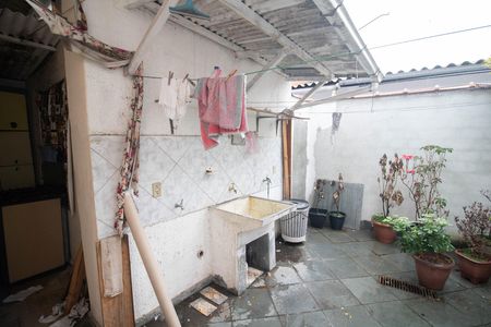 Casa à venda com 124m², 1 quarto e 2 vagas Casa à venda com 124m², 1 quarto e 2 vagasQUINTAL E ÁREA DE SERVIÇO