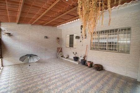 Casa à venda com 124m², 1 quarto e 2 vagas Casa à venda com 124m², 1 quarto e 2 vagasGARAGEM