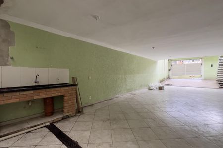 Casa à venda com 220m², 3 quartos e 1 vagaChurrasqueira