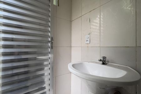 Casa à venda com 220m², 3 quartos e 1 vagaLavabo 2