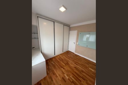 Apartamento à venda com 94m², 2 quartos e 2 vagas Apartamento à venda com 94m², 2 quartos e 2 vagasQuarto