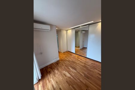 Apartamento à venda com 94m², 2 quartos e 2 vagas Apartamento à venda com 94m², 2 quartos e 2 vagasQuarto