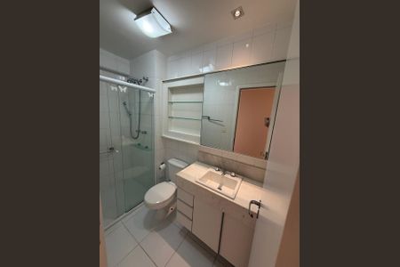 Apartamento à venda com 94m², 2 quartos e 2 vagas Apartamento à venda com 94m², 2 quartos e 2 vagasBanheiro 1